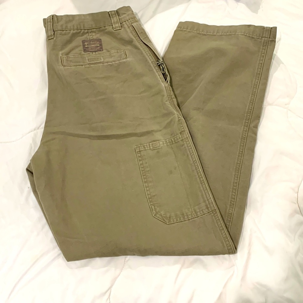 Columbia Sportwear Co. Khaki Pants sz 32
